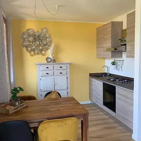 Dreamy New Apartment~lake View Le Vigne Apartment *